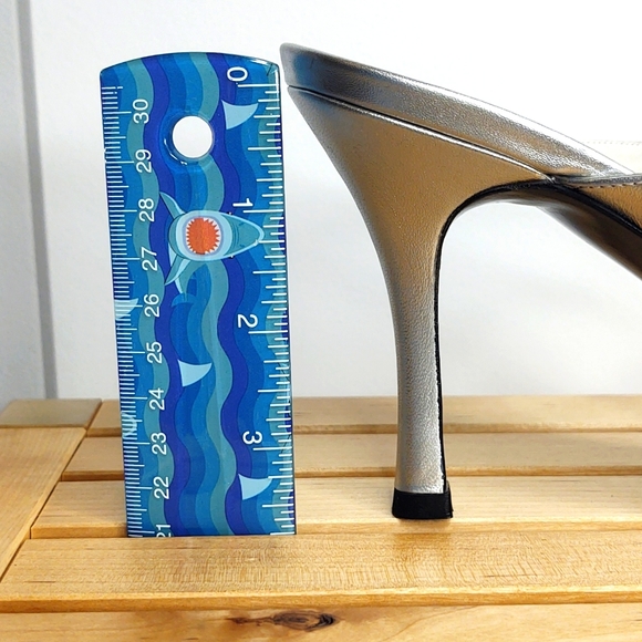 Stuart Weitzman Silver Party Sandals, Teeup, 11 M 🎉🥳 - Picture 7 of 10